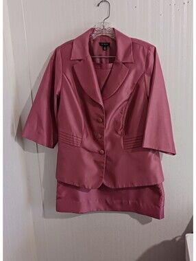 Le Bos  Women's  2-PIECE  Pink Skirt  & Jacket Outfit  Size  16 W
